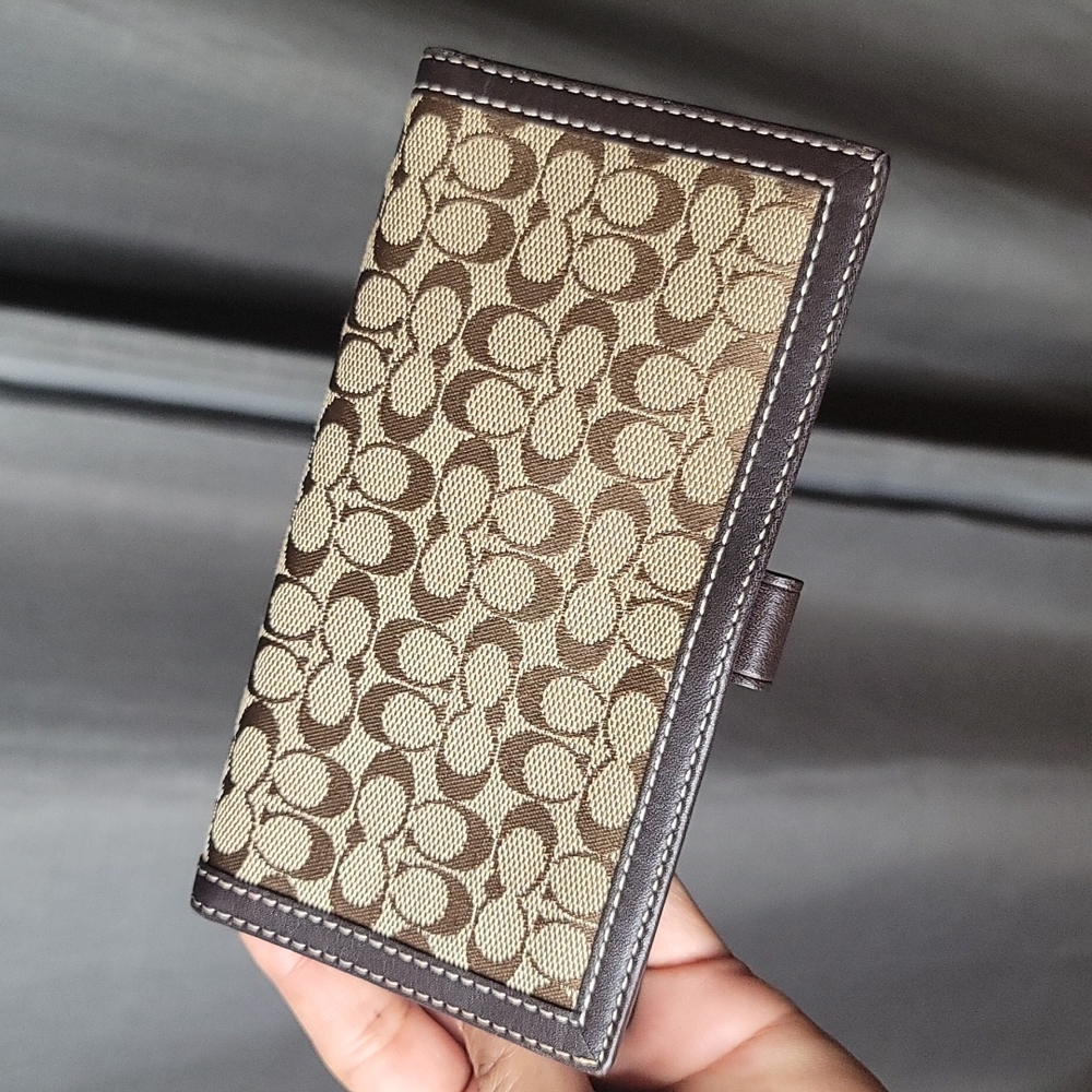 Coach Signature check book